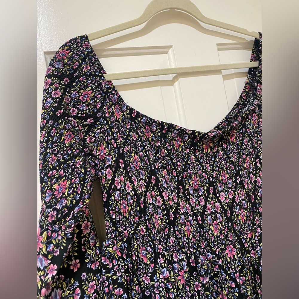 Torrid floral off the shoulder sleeve mini dress fits size 1X to 2X